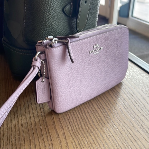 Coach Double Corner Zip Wristlet
SV/Soft Lilac - Picture 7 of 16